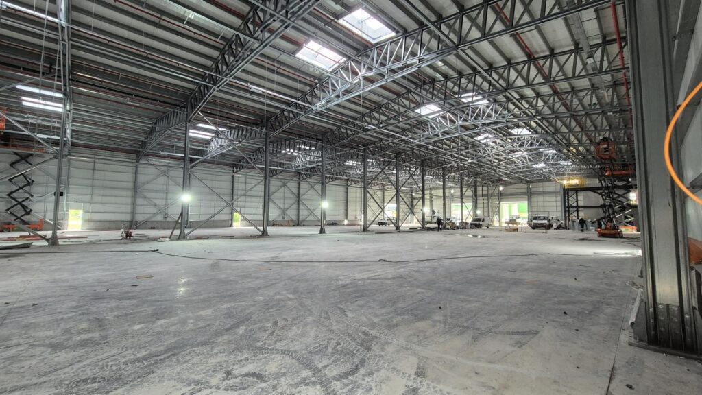 Geniş açıklıklı çelik hangar taşıyıcı karkas sistemi